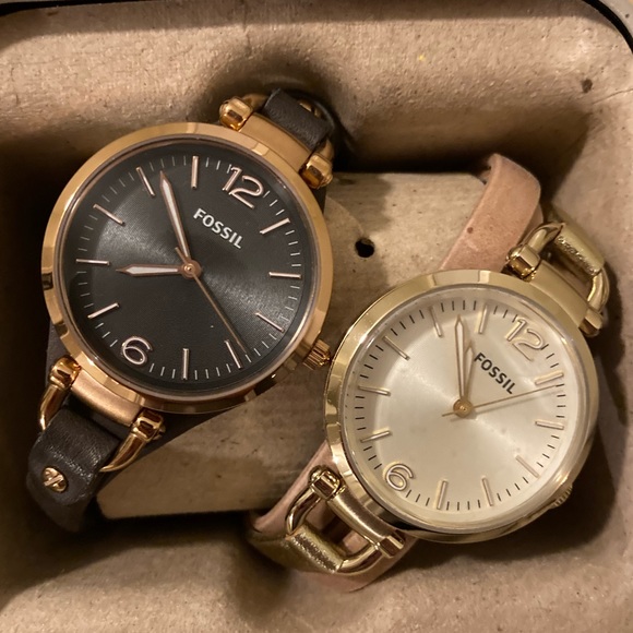 ❌SOLD❌ FOSSIL Watches - lightly used/great condition - Picture 1 of 3